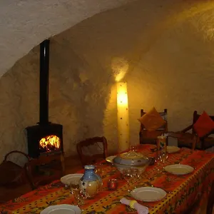 La Maison De Josephine Bed & Breakfast
