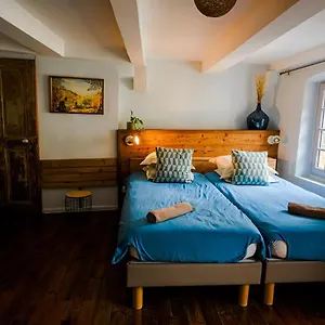 https://le-pied-du-geant.hotels-rhonealpes.com